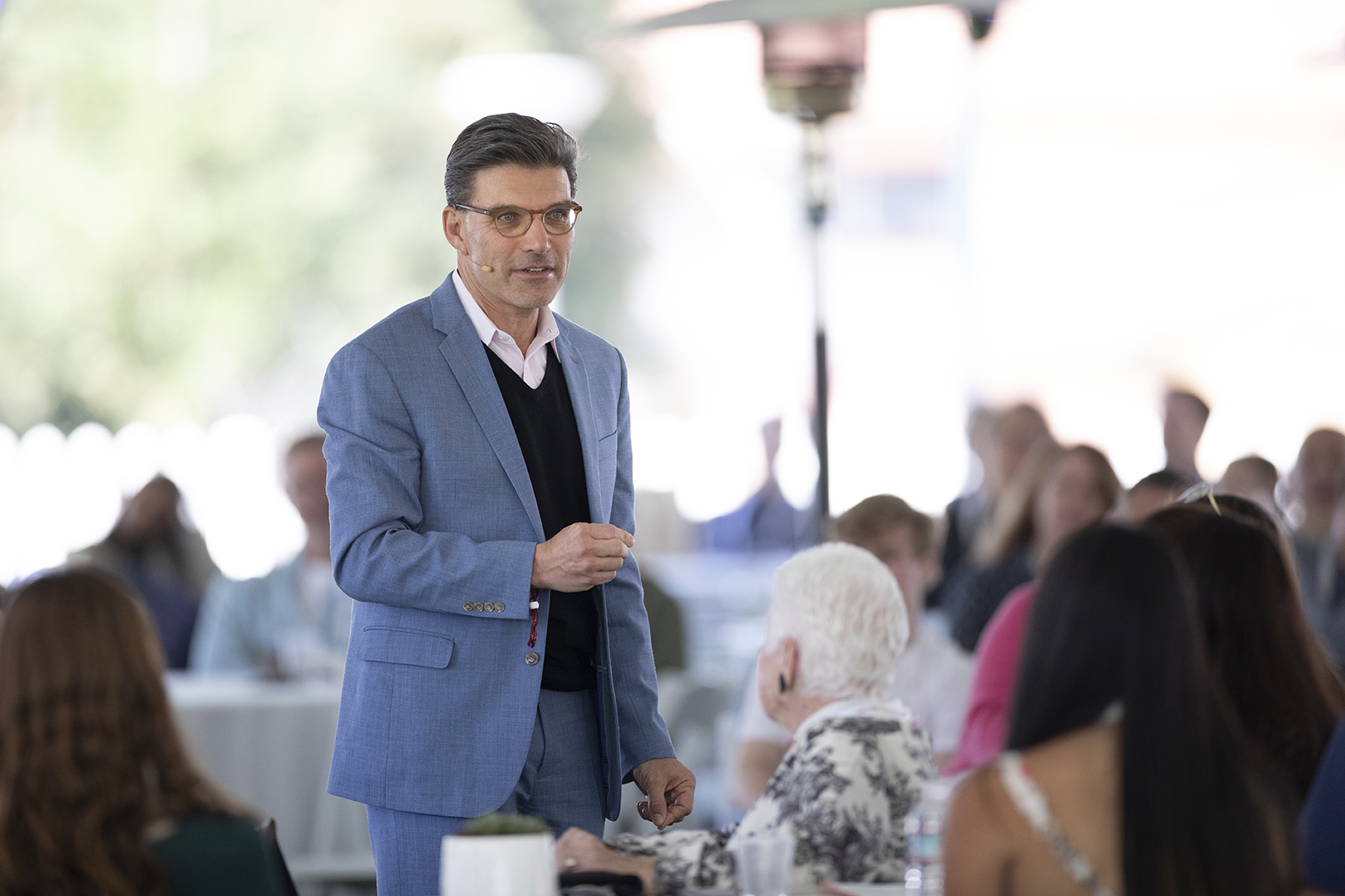 President Chodosh makes a presentation during his Town Hall during Family Weekend 2022.