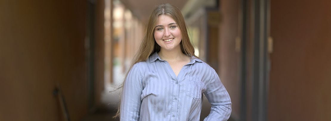 Meg Birenbaum ’25 photographed on campus near the Kravis Center.