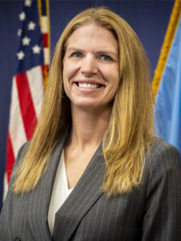 Jennifer Miller ’97.