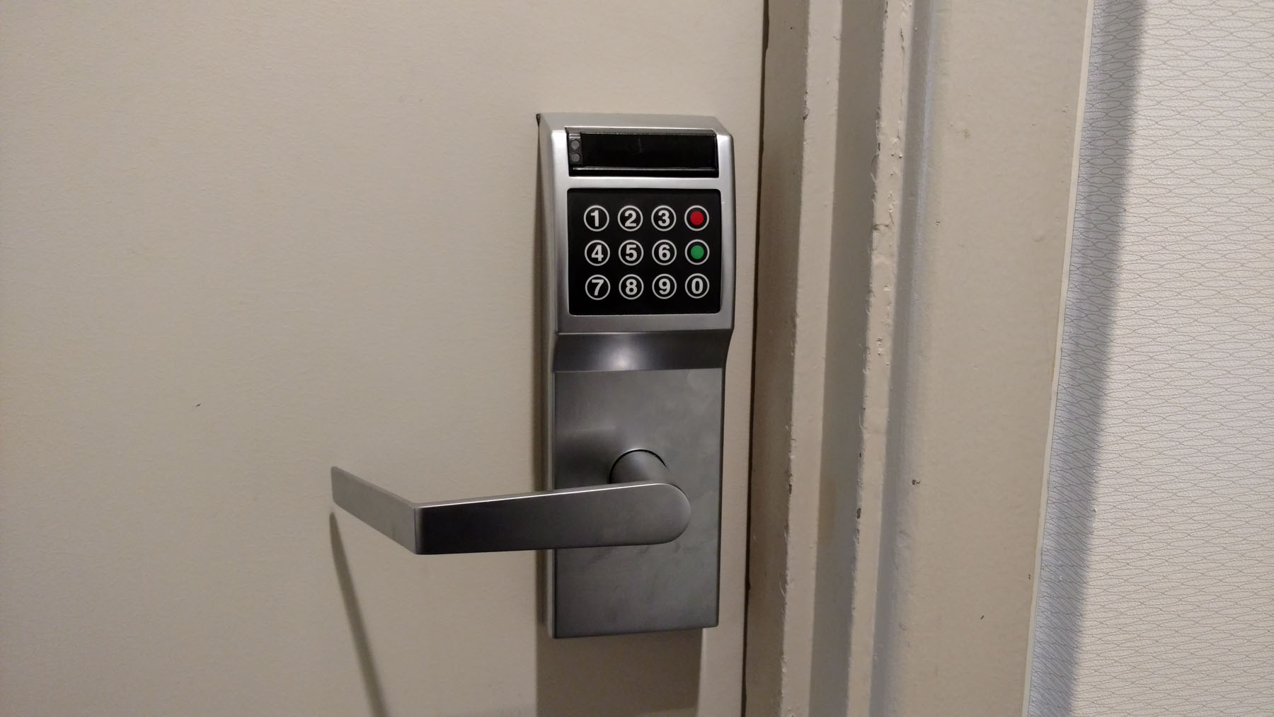 The door was locked the key. Doorlock 401. Electronic Door Lock. Дверь шлюз.