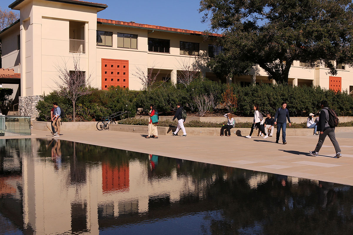 Early Decision Applicants Among First To Be Enrolled In The Cmc Class Of 2021 Claremont Mckenna College claremont mckenna calendar 2021