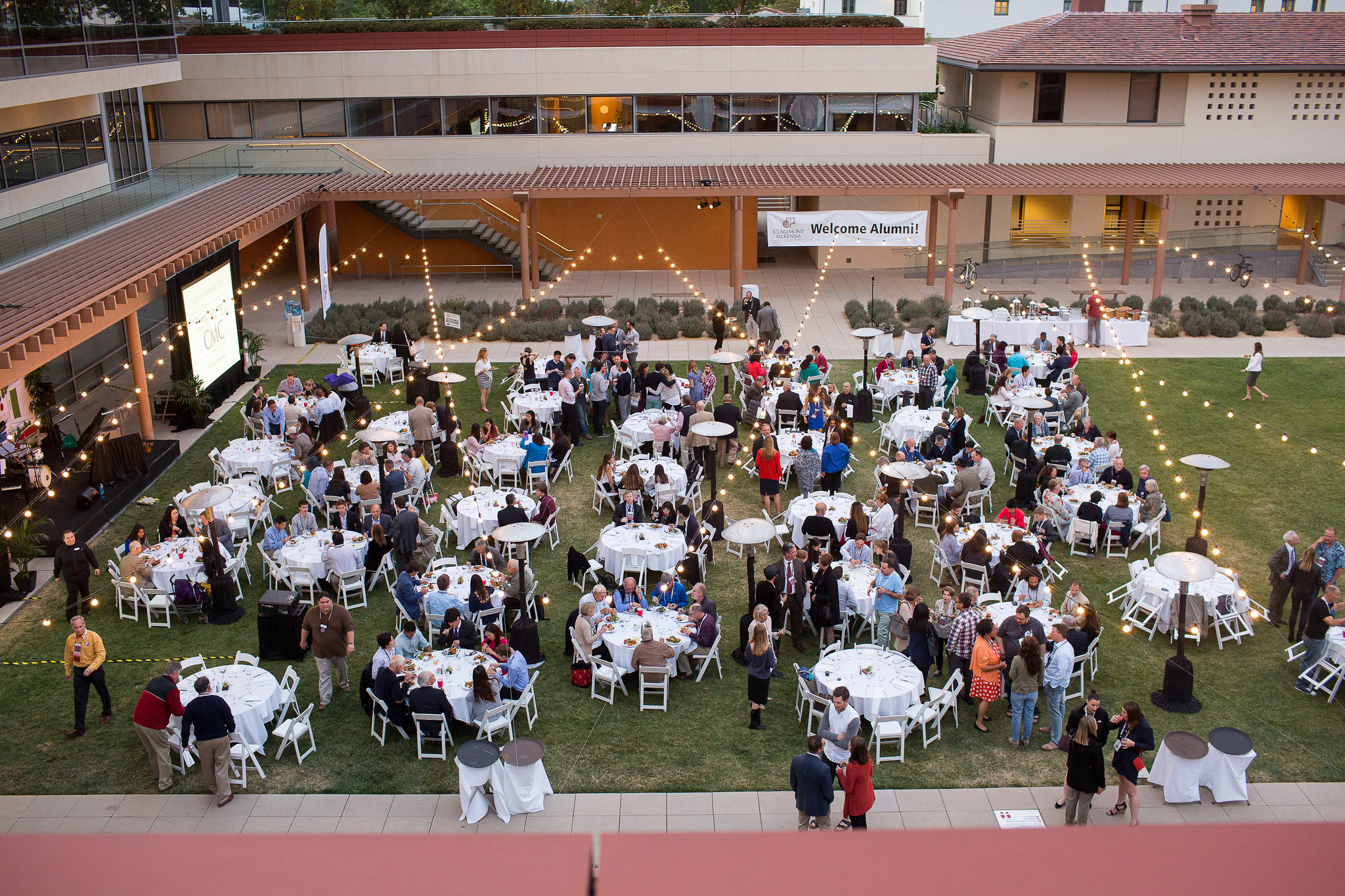 Alumni Weekend dinner, Gann Quad 2016