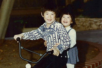 Younger Erik Chan ’92 and Emily Cotter ’95