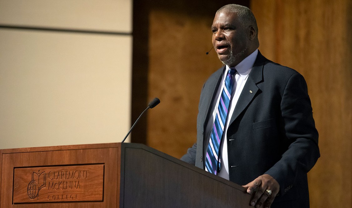 Timothy Wright ’77 to receive Distinguished Public Service