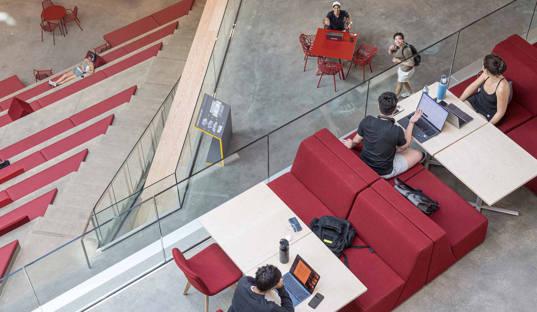 Students working in RDSC