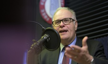 Larry Mantle, host of AirTalk, gave a lively talk at the Ath.