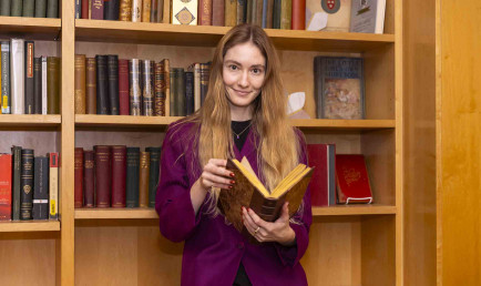 Prof. Joani Etskovitz in office