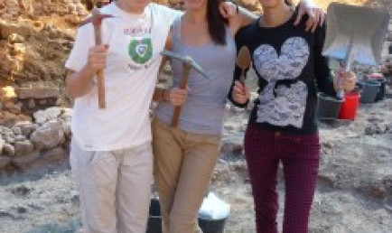 Kelsey Heflin, Kayla Nonn, and Qian Zhang