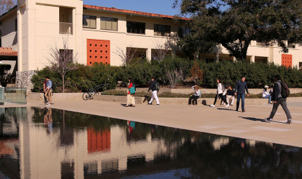 Students walking on the CMC campus