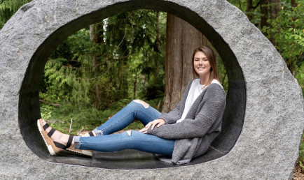 Portrait of Kate Parrish ’21