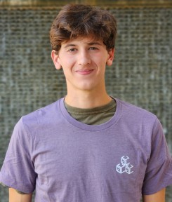Andrew Blelloch ’25.