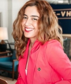 Diana Vicezar photo